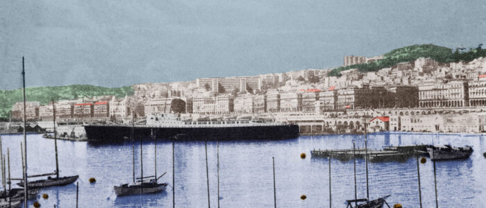 Photographie recolorée d'un port